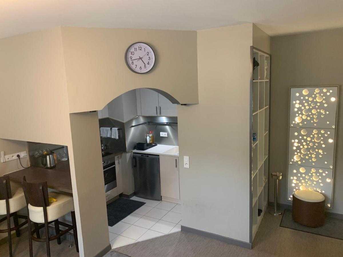 Luxurious Flat In Bondy, Lägenhet Exteriör bild